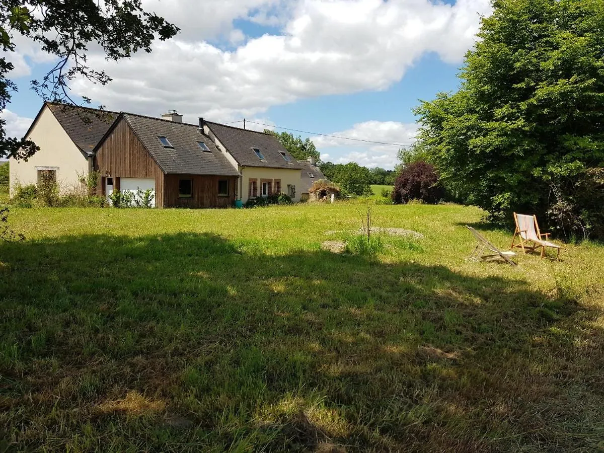 Guest house Aux Chambres Du Chadoux De Chateaubourg